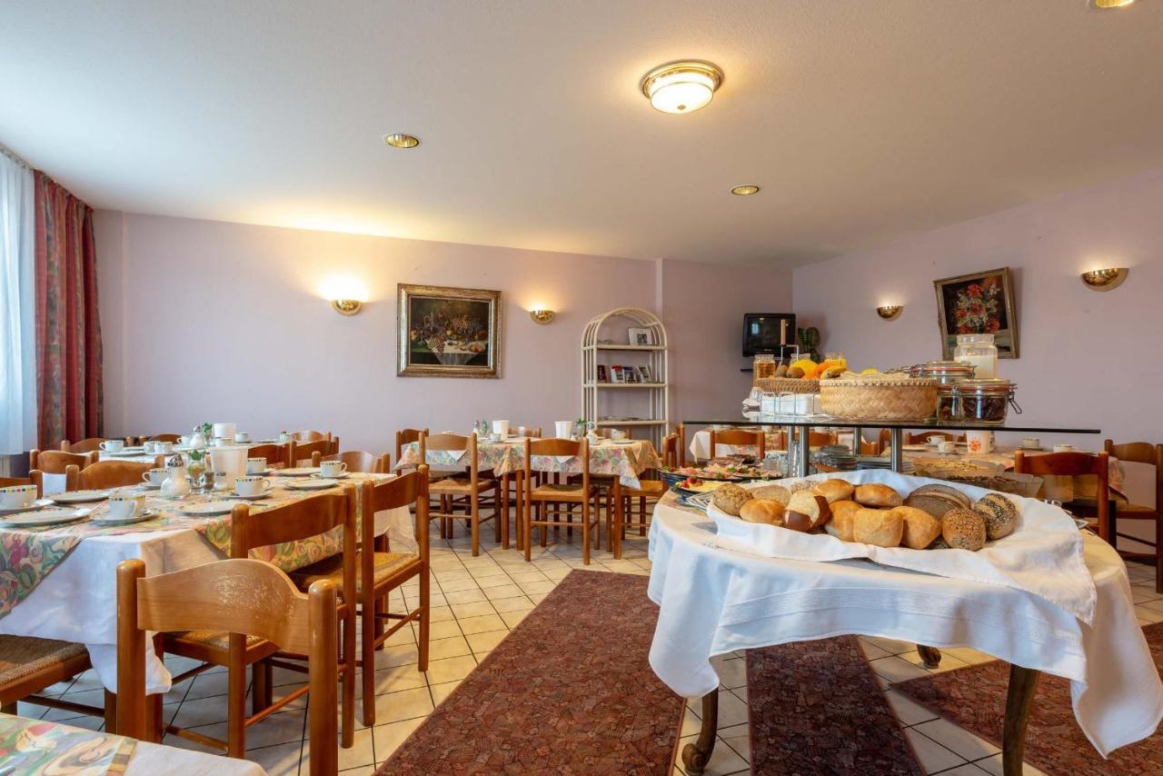 Enjoyhotel Garni Korntal Stuttgart B&B Parkplatz Sprinter מראה חיצוני תמונה